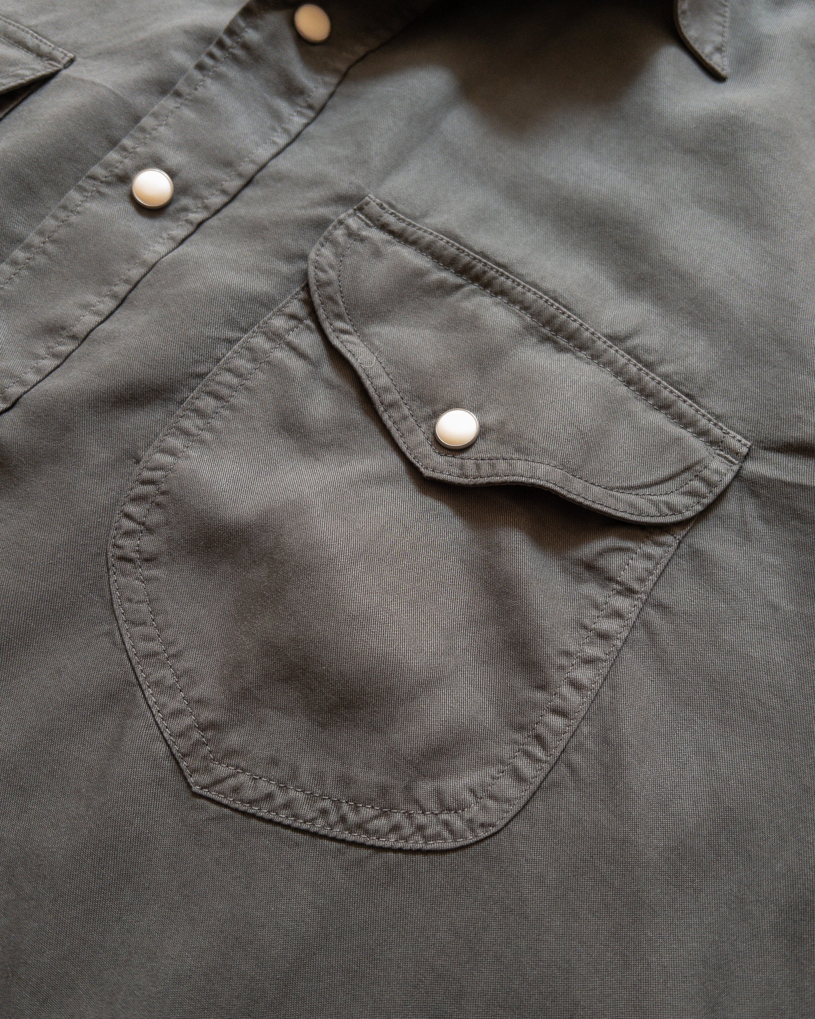 Tencel Gabardine Pearlsnap Shirt - Faded Black - Image 3