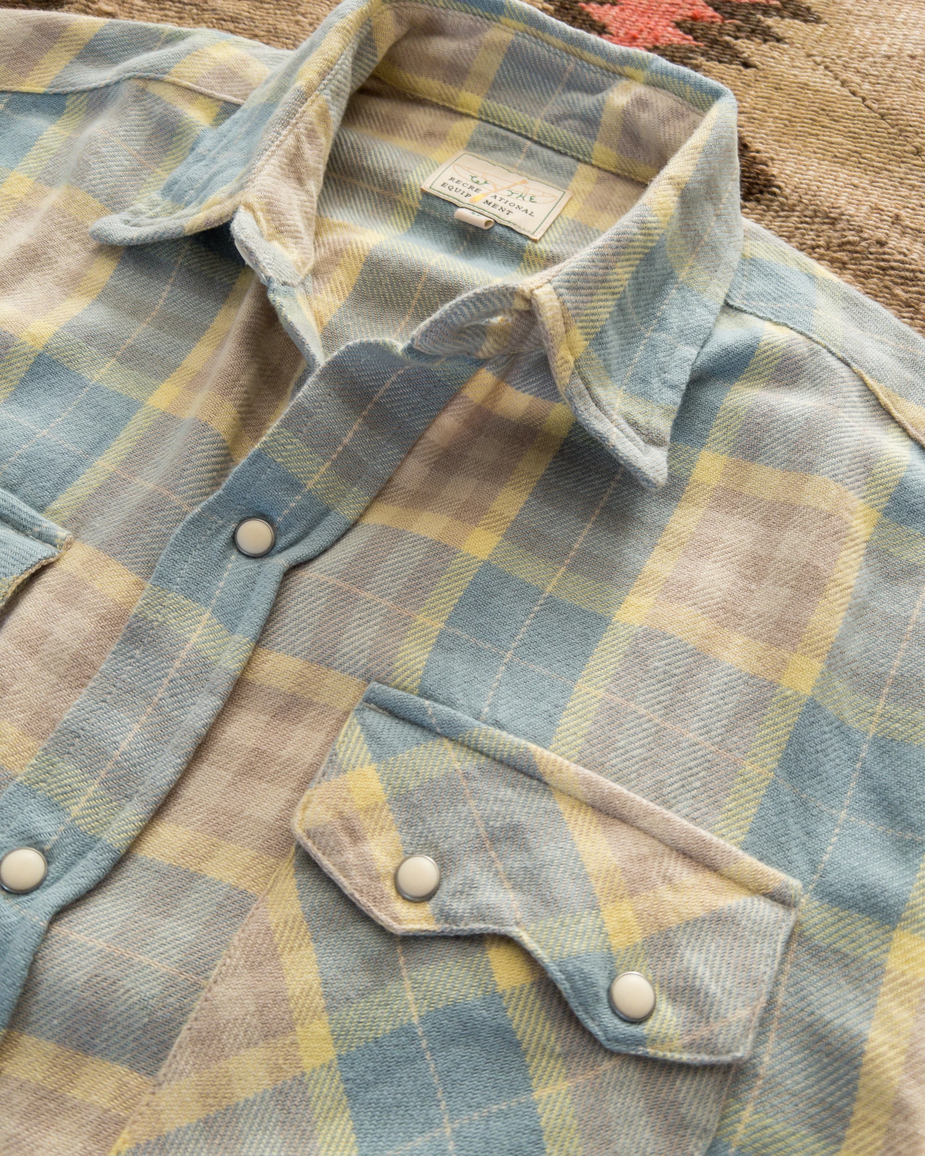 Washed Flannel Pearlsnap Shirt - Sand Dunes Sunrise - Image 2